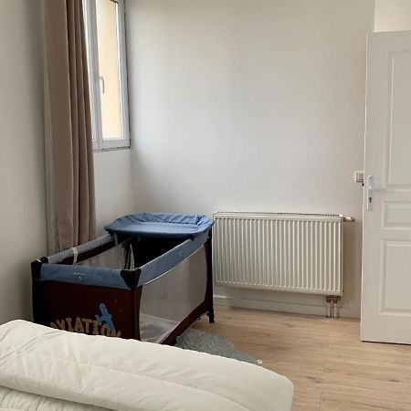 Agreable Maison Avec Parking Gratuit Sur Place. سان دوني المظهر الخارجي الصورة